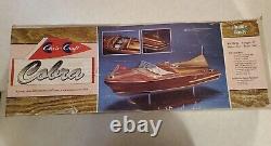 Vintage Dumas #1232 27 Chris Craft 1955 Cobra Wood Boat Model Kit Voir Les Photos