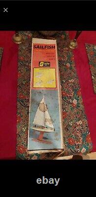 Vintage Sailfish Sailboat Rc Modèle Kit B-23