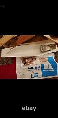 Vintage Sailfish Sailboat Rc Modèle Kit B-23