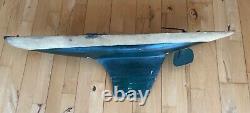 Voilier de bassin ancien vintage en bois et métal avec quille de 39 pouces