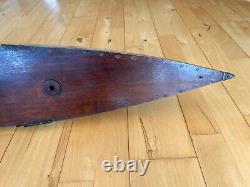 Voilier de bassin ancien vintage en bois et métal avec quille de 39 pouces