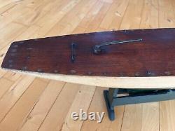 Voilier de bassin ancien vintage en bois et métal avec quille de 39 pouces