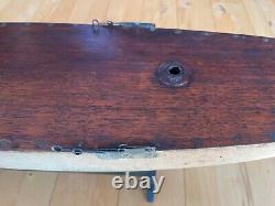 Voilier de bassin ancien vintage en bois et métal avec quille de 39 pouces