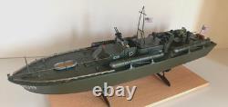 WW2 PT-109 COMMANDÉ PAR LTJG. JOHN KENNEDY - Échelle 164 FABRIQUÉ À LA MAIN AVEC SOCLE EN BOIS