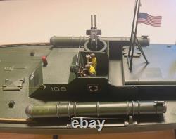 WW2 PT-109 COMMANDÉ PAR LTJG. JOHN KENNEDY - Échelle 164 FABRIQUÉ À LA MAIN AVEC SOCLE EN BOIS