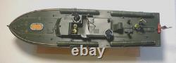 WW2 PT-109 COMMANDÉ PAR LTJG. JOHN KENNEDY - Échelle 164 FABRIQUÉ À LA MAIN AVEC SOCLE EN BOIS