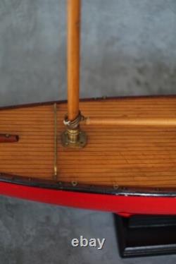 Yacht de bassin vintage anglais ancien, grande coque de 36 pouces, idéal pour restauration