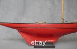 Yacht de bassin vintage anglais ancien, grande coque de 36 pouces, idéal pour restauration